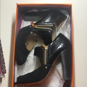 Isola Brand New Heels Black Snake